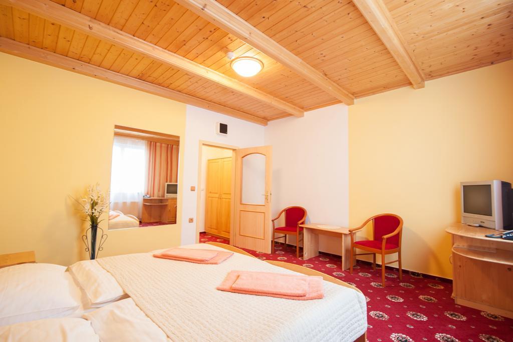 Sport-V-Hotel Хротовице Номер фото